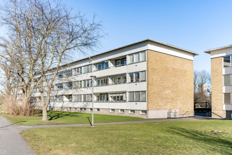 Kommendantsvägen 30 – bild 1