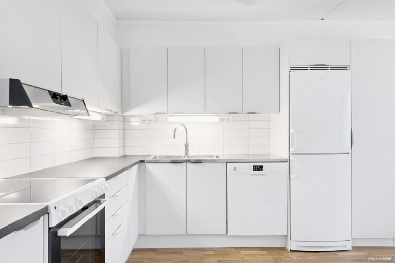 Hyresbostad på Klockarvägen 45, Södertälje, bild 1