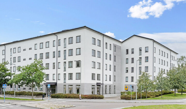 Ågesta broväg 32 – bild 1